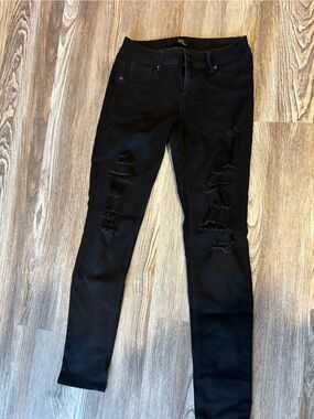 1822 Denim Black Distressed Skinny Jeans